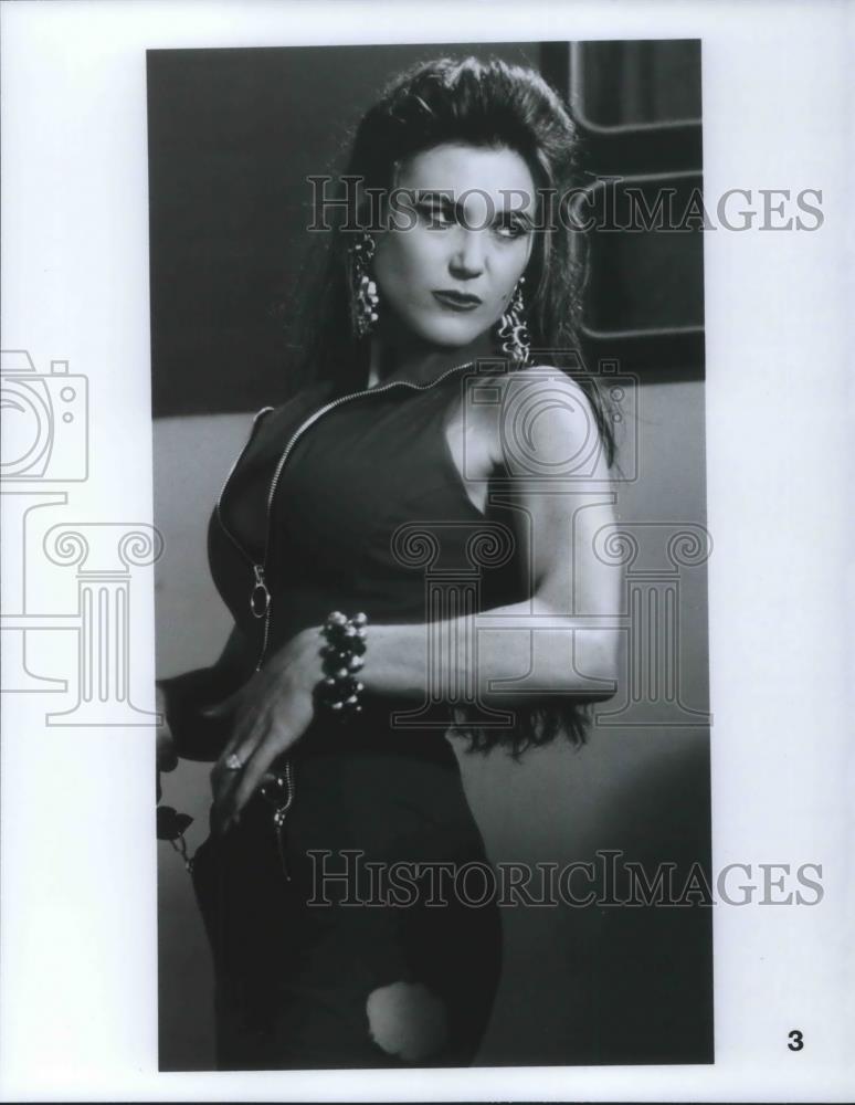 1994 Press Photo Mary Sean Young-Hold Me Thrill Me Kiss Me - cvp11145 - Historic Images