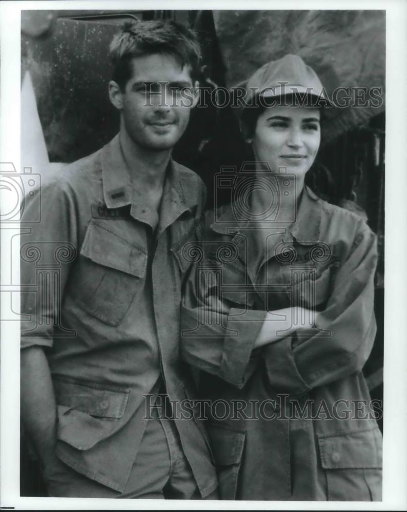 1989 Press Photo Stephen Caffrey &amp; Kim Delaney Tour Of Duty - cvp11192 - Historic Images