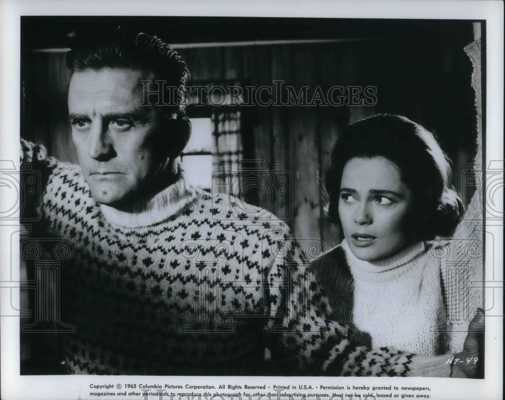 1965 Press Photo Ella Jacobson &amp; Link Douglas, The Heroes Of Telemark - Historic Images