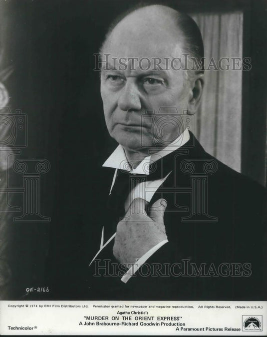 1975 Press Photo John Gielgud Murder On The Orient Express - cvp14249 - Historic Images