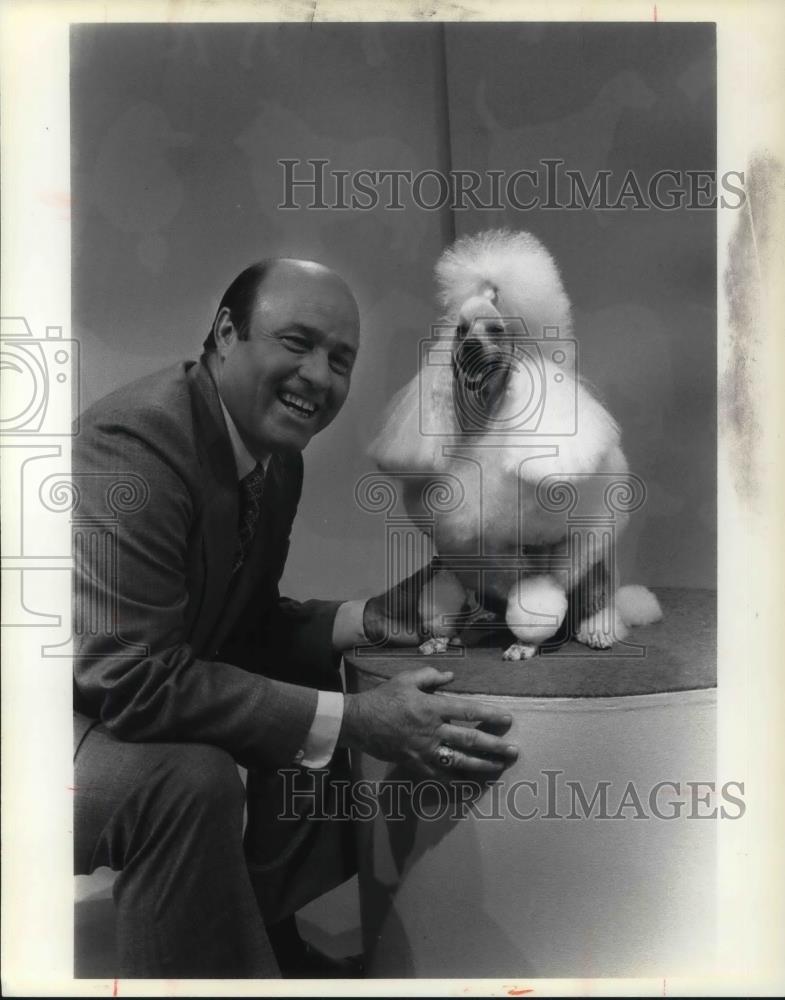 1978 Press Photo Joe Garagiola with posh Poodle - cvp18150 - Historic Images