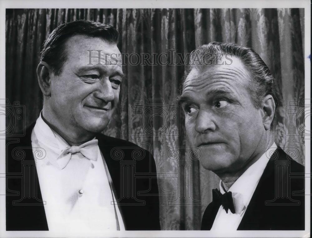 Press Photo John Wayne and Red Shellon - cvp19086 - Historic Images