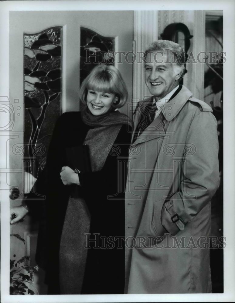 Undated Press Photo Ilene Graff and Bob Uecker in "Mr. Belvedere" - cvp29678 - Historic Images