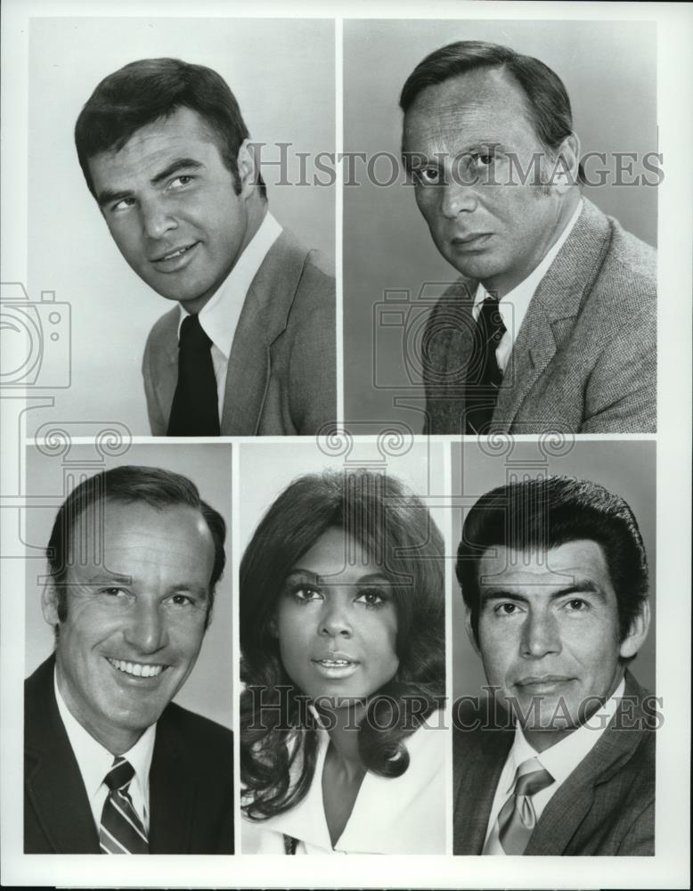 Undated Press Photo Burt Reynolds, Ned Romero, Richard Anderson and Norman Fell - Historic Images