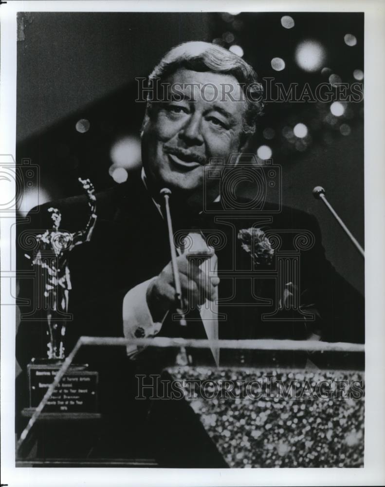 Undated Press Photo Jackie Gleason on &quot;AGVA Entertainer of the Year Awards&quot; - Historic Images