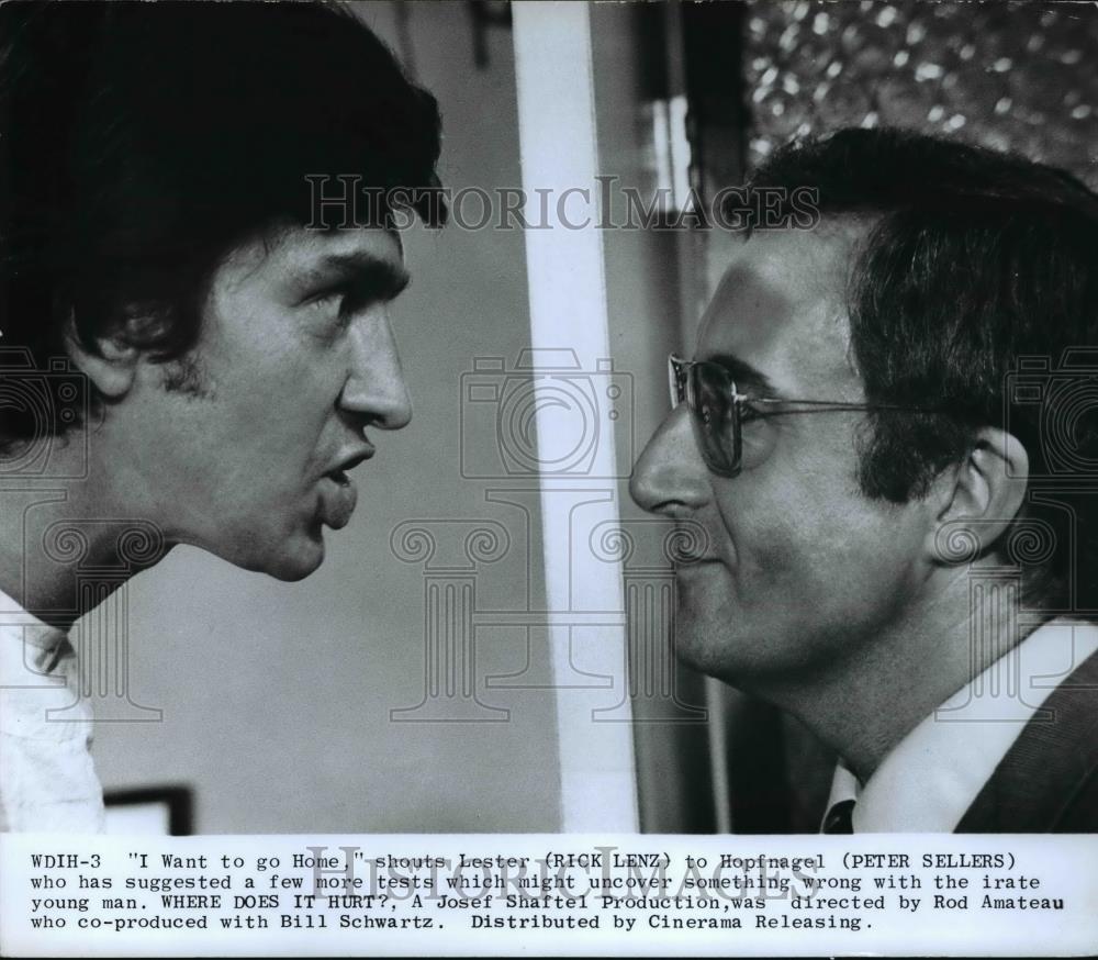 Press Photo Rick Lenz and Peter Sellers in Where Does It Hurt? - cvp44778 - Historic Images