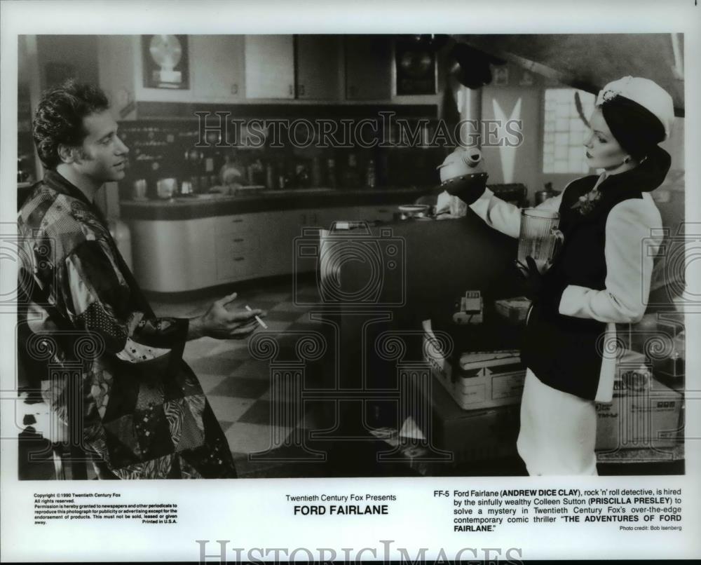 1991 Press Photo Andrew Dice Clay and Priscilla Presley in Ford Fairlane - Historic Images