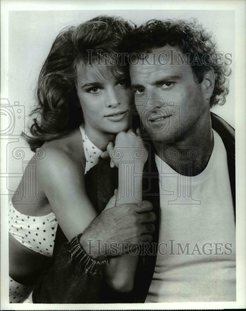 1986 Press Photo Nicolette Sheridan, Kevin Dobson in Knots Landing - cvp45523 - Historic Images