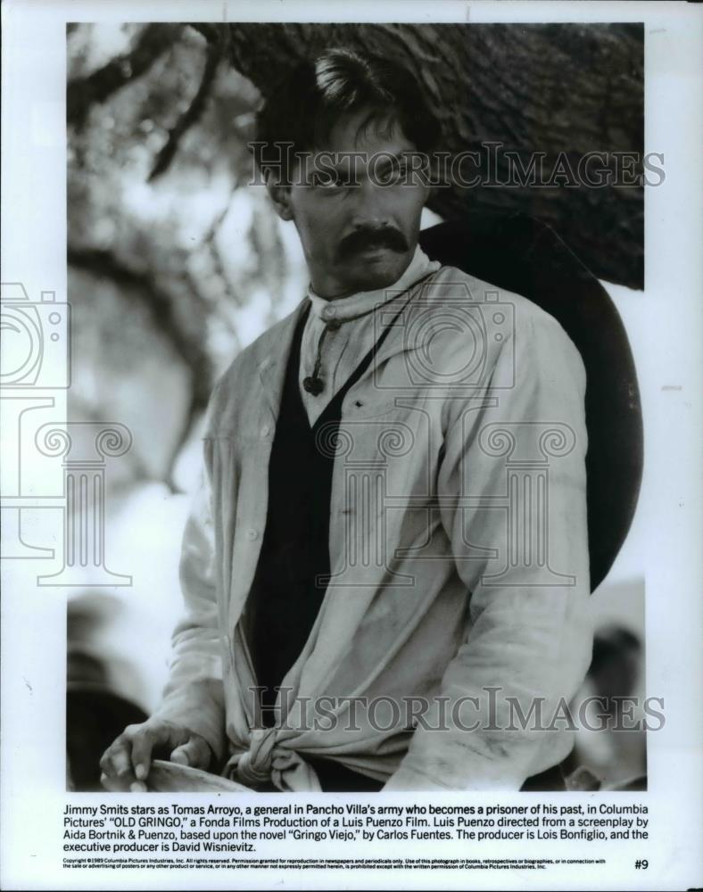 1989 Press Photo Jimmy Smits in Old Gringo - cvp45894 - Historic Images