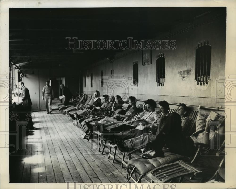 1945 Press Photo New York Civilians relax aboard the SS Ericsson NYC - neny06378 - Historic Images