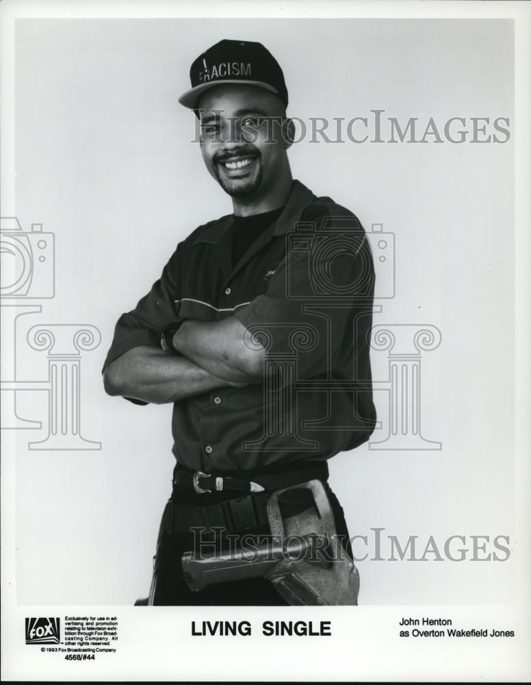 Press Photo John Henton in Living Single - cvp51839 - Historic Images