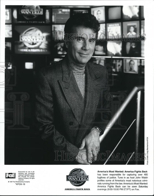 Press Photo John Walsh in America's Most Wanted - cvp52048 - Historic Images