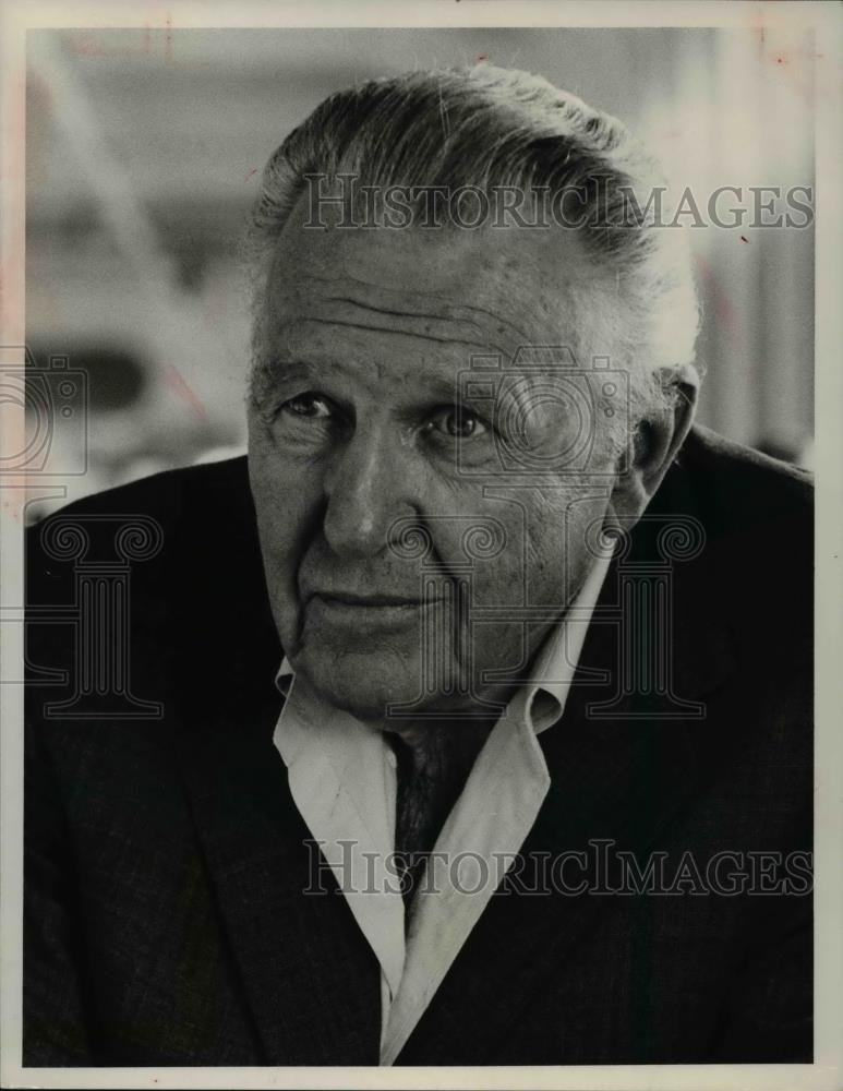 Press Photo Profile - cvp55155 - Historic Images