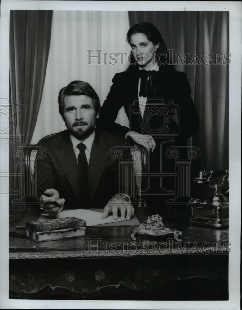 Press Photo James Brolin and Connie Selleccain &quot;Hotel&quot; - cvp55353 - Historic Images