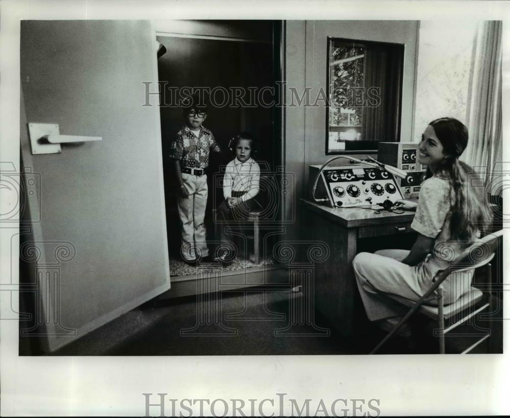 1975 Press Photo Tucker-Maxon School sound-proof Audioric Suite - orb45426 - Historic Images