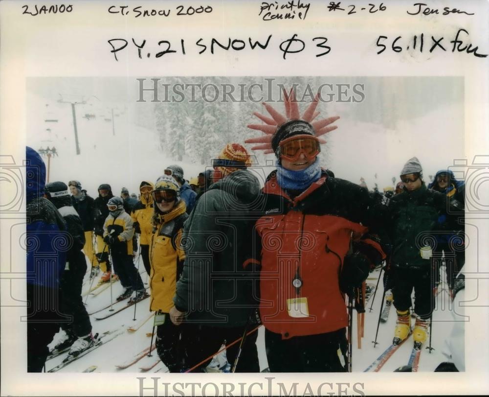 2000 Press Photo People at Mt. Hood Meadows, Oregon.Skiing - orb48621 - Historic Images