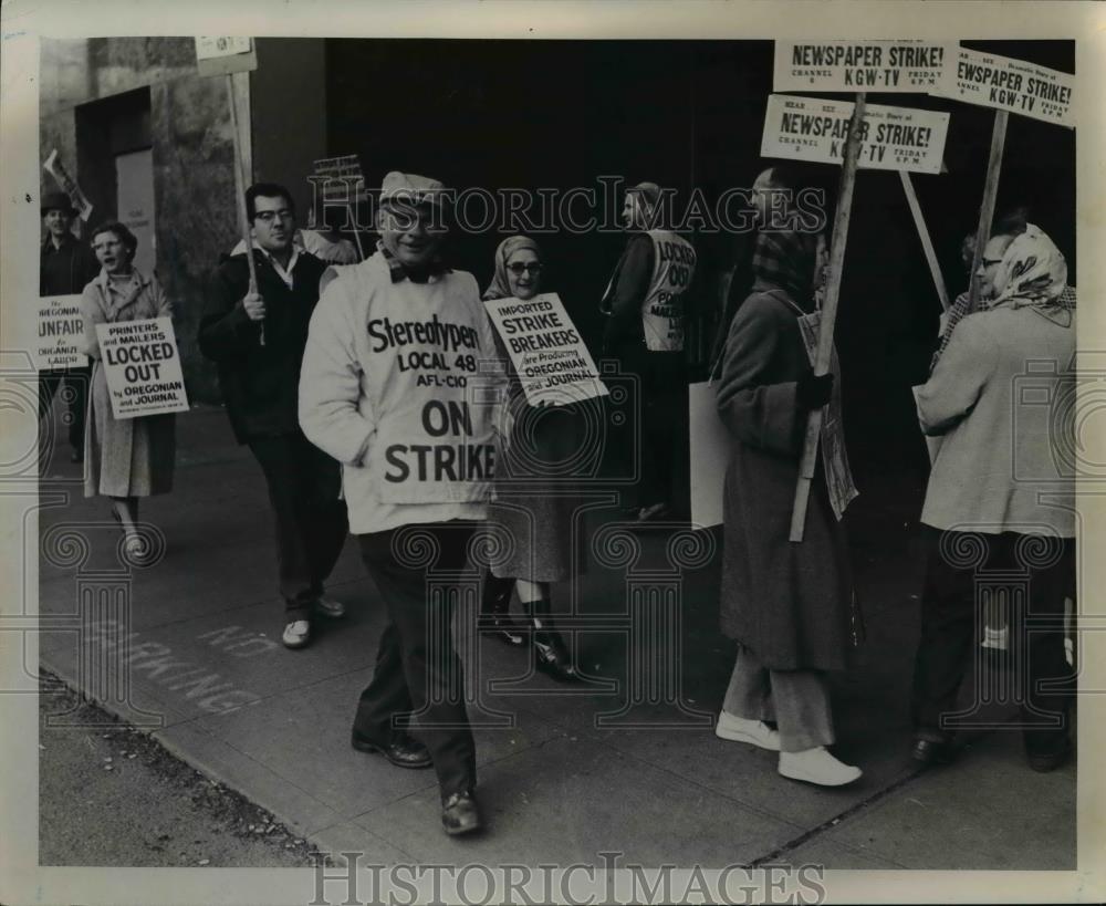 1959 Press Photo Oregonian strike - orb49088 - Historic Images
