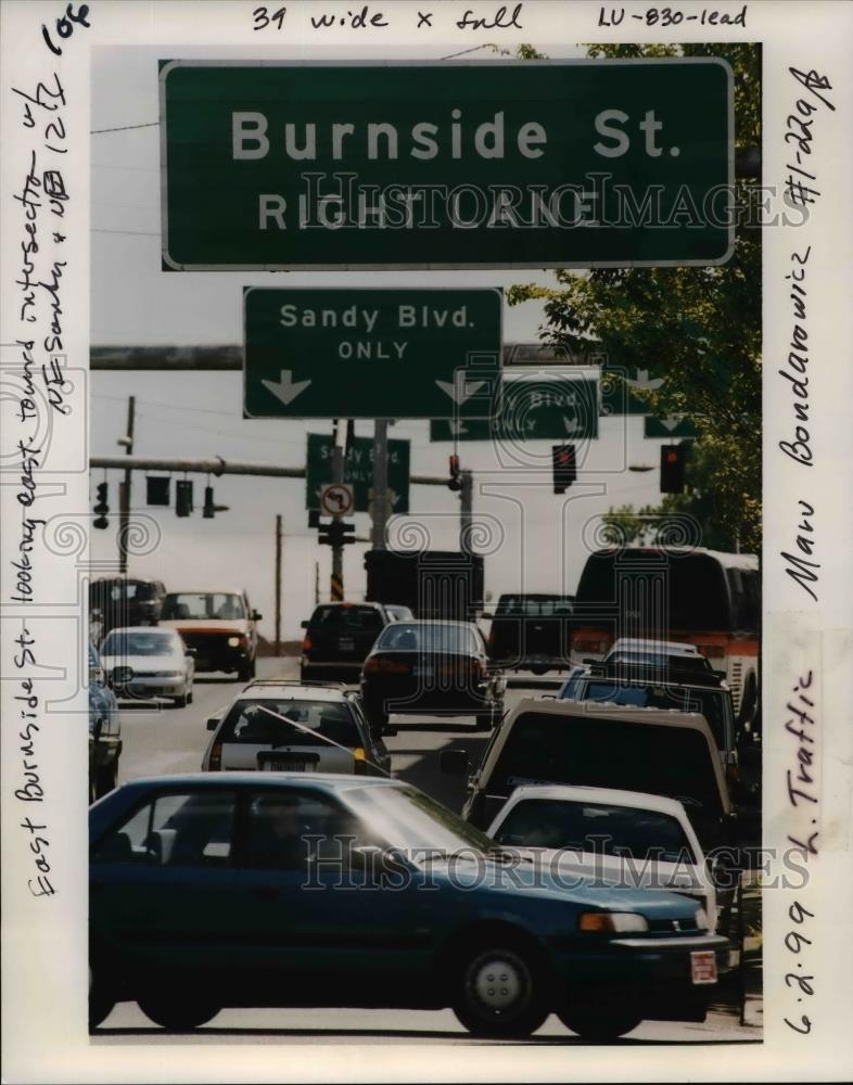1999 Press Photo East Burnside St. past toward outer section, NE Sandy Blvd. - Historic Images