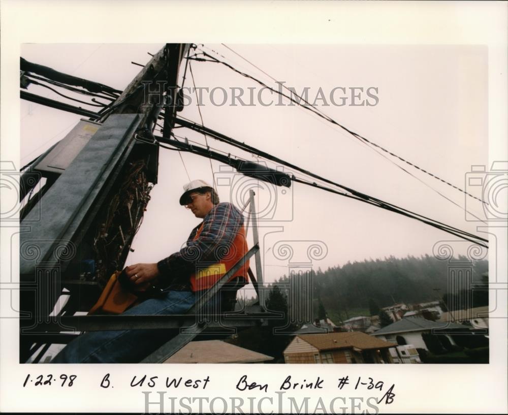 1998 Press Photo US West Inc. - orb54893 - Historic Images
