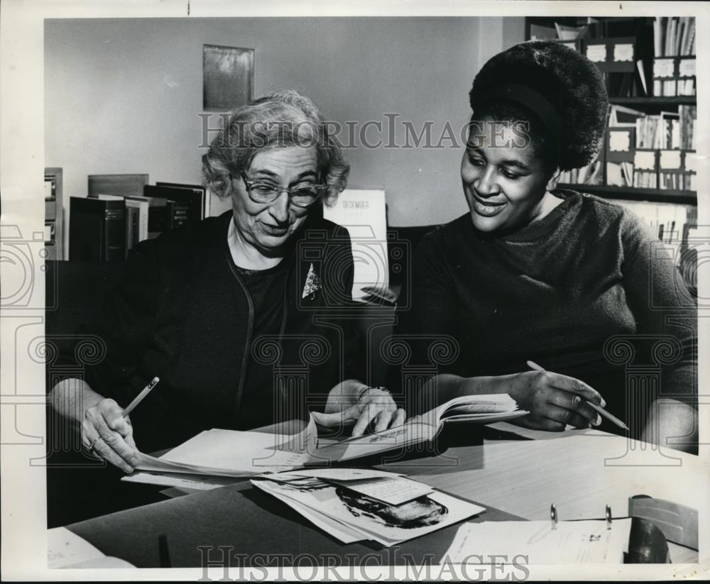 1965 Press Photo Tutoring by Reed College Faculty Wives and AAUW orb