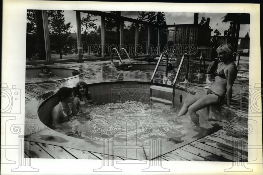 1979 Press Photo Cami Burton, Kris Romaine & Gayle Anderson in Sunriver Resort - Historic Images