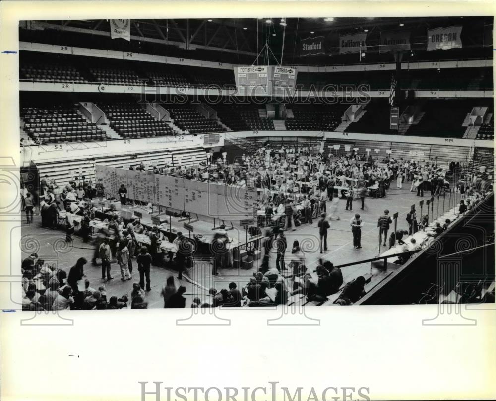 1980 Press Photo University of Oregon students registration - orb56990 - Historic Images