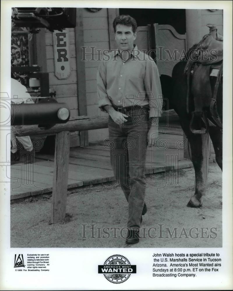 1989 Press Photo John Walsh host of America&#39;s Most Wanted - orb60296 - Historic Images