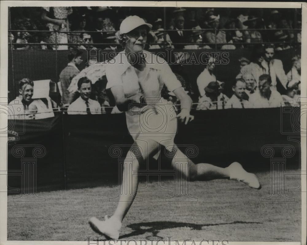 1937 Press Photo Alice Marble vs Jedrzejowska at Kent England tennis - net33082 - Historic Images