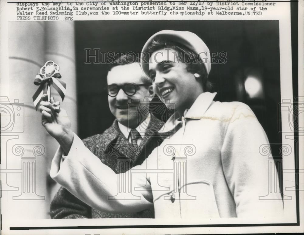 1956 Press Photo Swimmer Mann holds up key to city of Washington, DC - net29656 - Historic Images