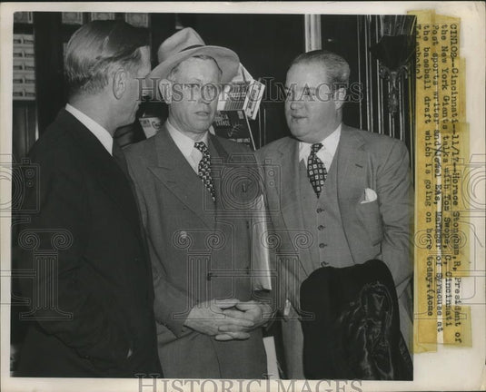1949 Press Photo Horace Stoneham of NY Giants with sports writer Tom Swope - Historic Images