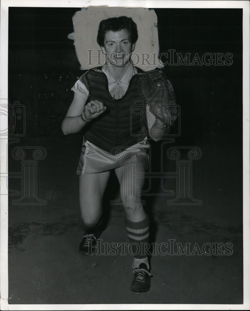 1956 Press Photo Darlene Peterson Catcher and outfielder for Seattle - orc08765 - Historic Images