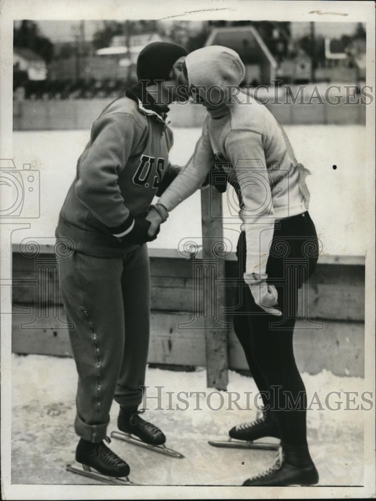 1932 Press Photo Skaters on ice kiss before a race - net29965 - Historic Images