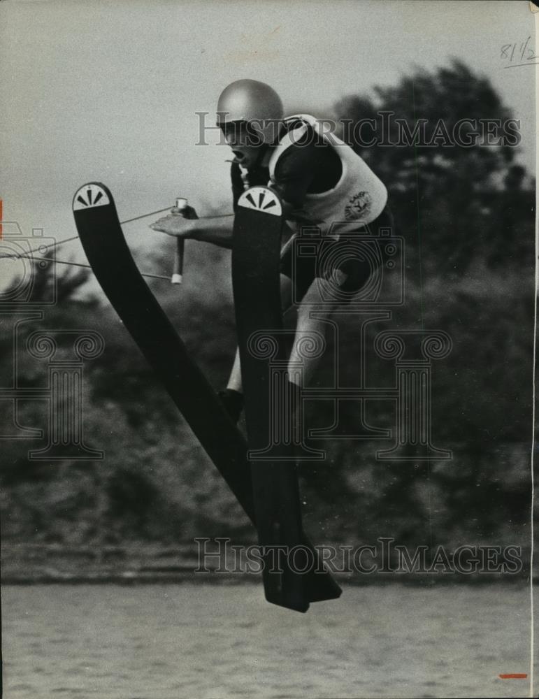 1966 Press Photo Ian Blackwood at water skiing at Bedfont England - net34473 - Historic Images