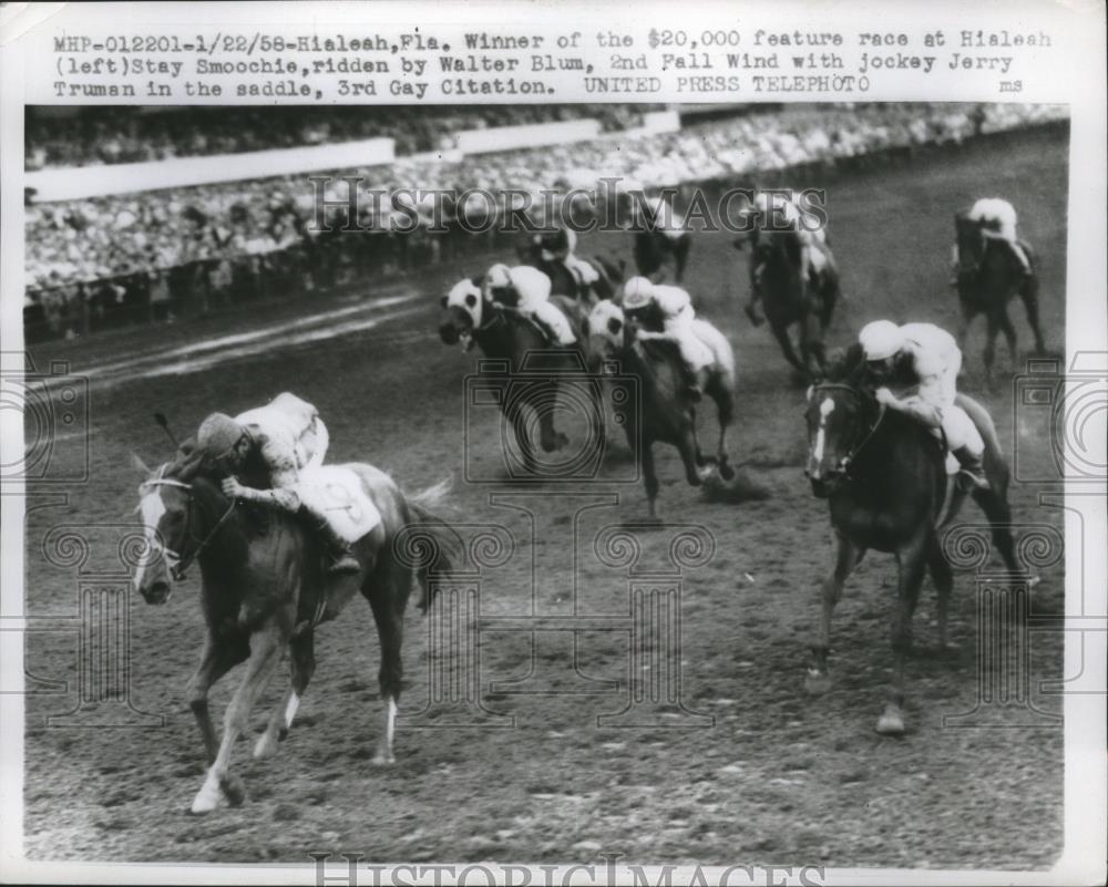 1958 Press Photo Winner of $20,000 feature race at Hialeah, Smoochie - nef59315 - Historic Images