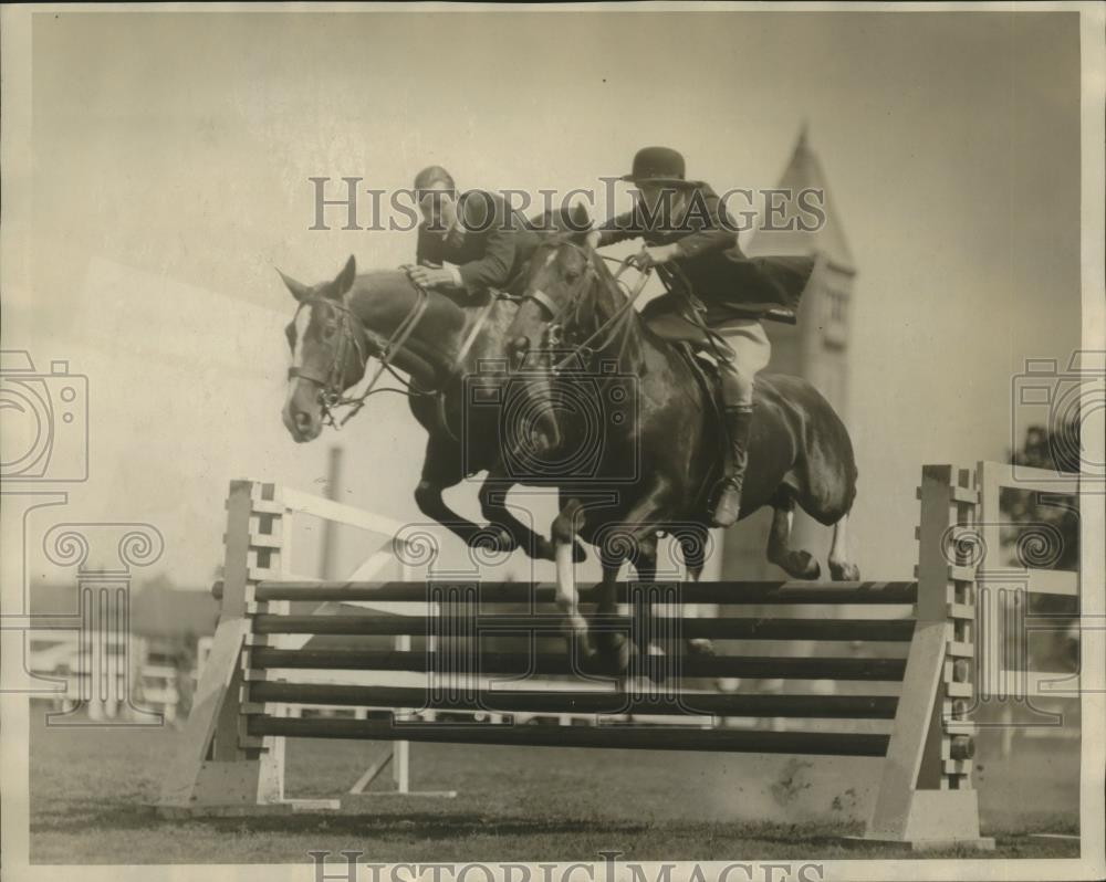1926 Press Photo Otto Nehmann Jr, Elizabeth Chase win double jump class - Historic Images