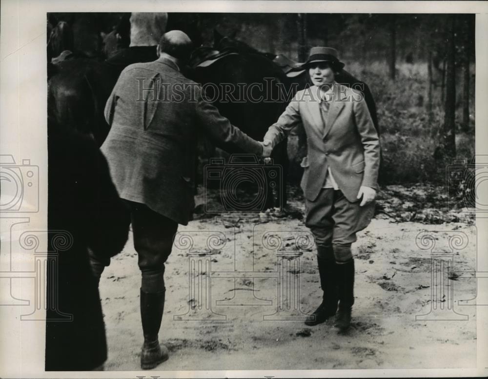 1933 Press Photo Claudia Phelps, Raymond Hoagland at Pinehurst NC field trials - Historic Images