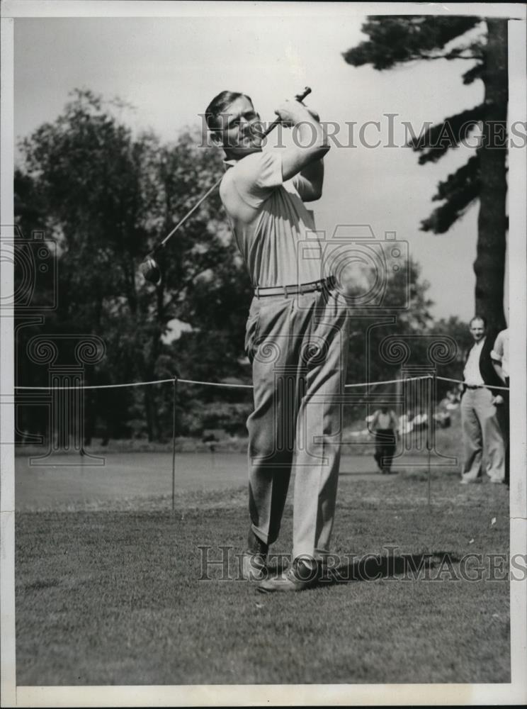 1934 Press Photo Golfer Dave Goldman practices for National Amateurs in MA - Historic Images