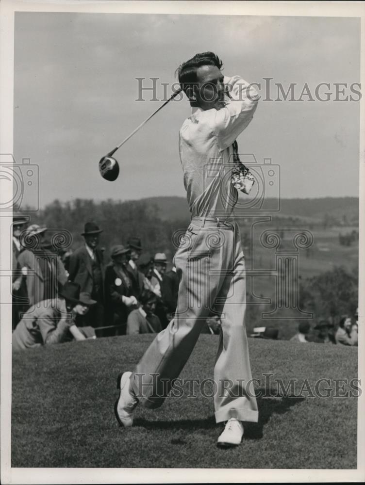 1937 Press Photo Golfer Clarence Yockey of Kansas City on a tournament course - Historic Images