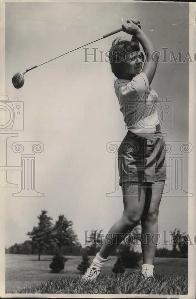 1949 Press Photo Barbara Salzman at Junior Flight golf in Cleveland Ohio - Historic Images