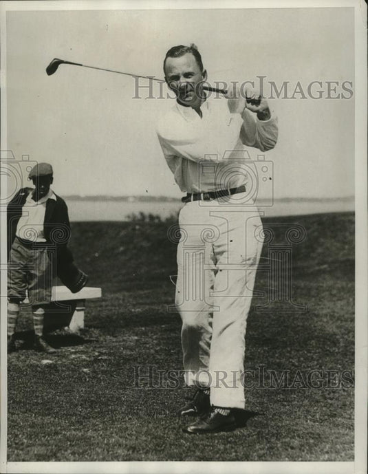 1933 Press Photo H Wainwright of NYC at Mid Ocean Golf in Bermuda - net30749 - Historic Images