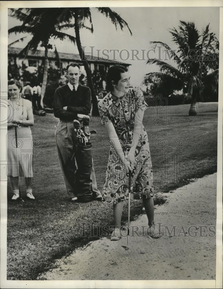 1937 Press Photo Mrs. Densmore Shute With Denny And Mrs. Hutchinson - net31536 - Historic Images