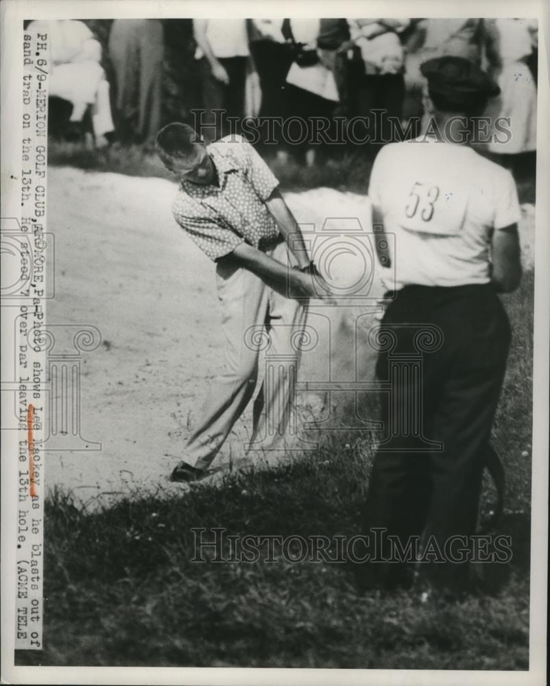 1960 Press Photo Lee Mackey in sand at Merion Golf club Ardmore PA - net31647 - Historic Images
