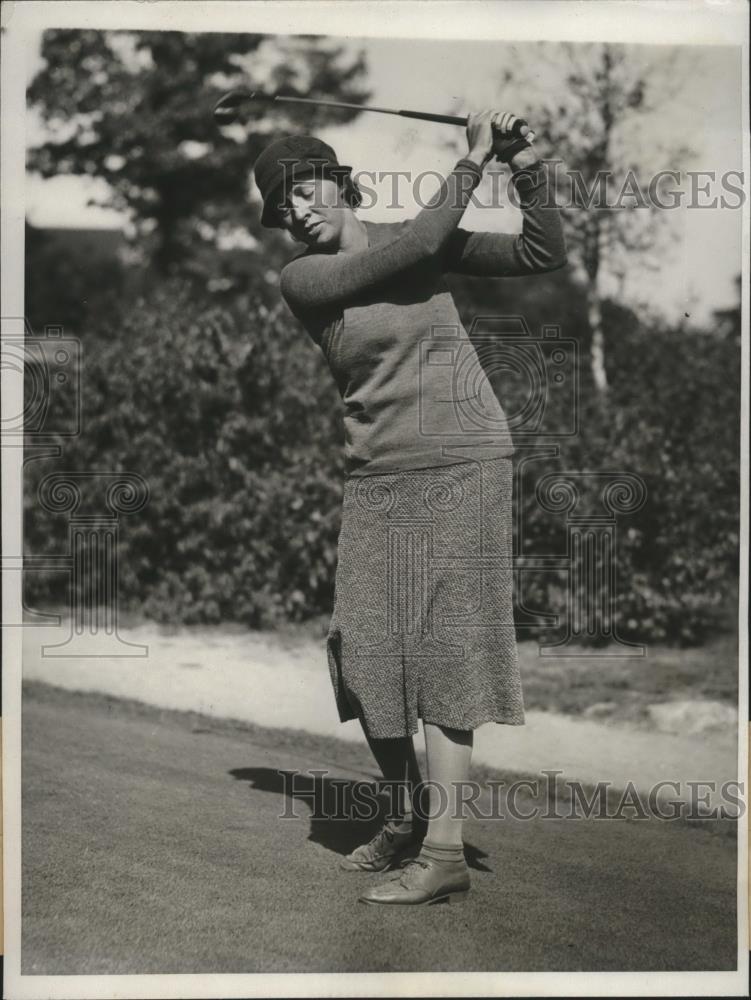 1932 Press Photo Golfer Mrs John Arends plays at Womens National Amateur Tourney - Historic Images