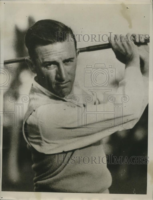 1935 Press Photo Golfer Pony McAttee on a tournament course - net32260 - Historic Images