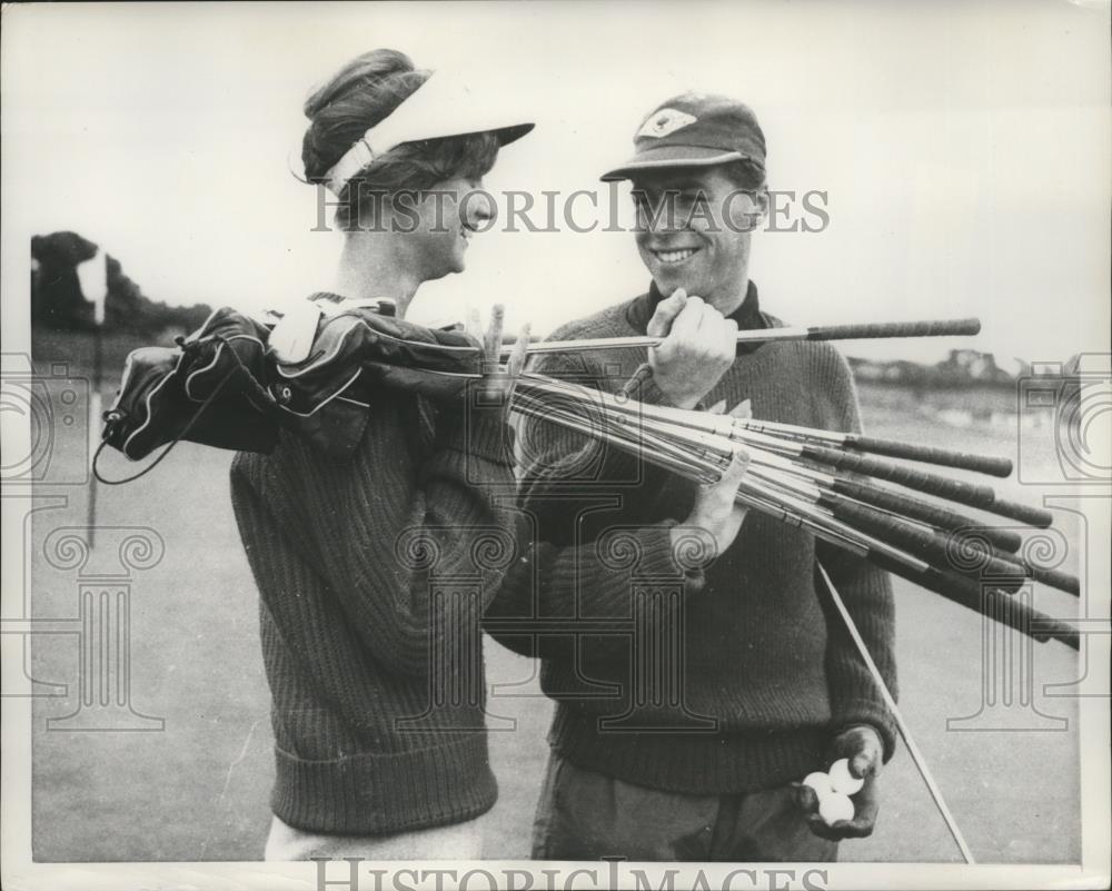 1960 Press Photo Dick Kemp practicing for British Open at St. Andrews - Historic Images