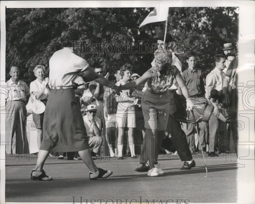 1960 Press Photo Joyce Ziska, Betsy Rawls at Women&#39; s Western Open - net32558 - Historic Images