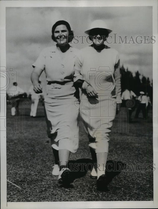 1936 Press Photo Helen Hicks, Maureen Orcutt Crews at Tropic Golf tournament Fla - Historic Images