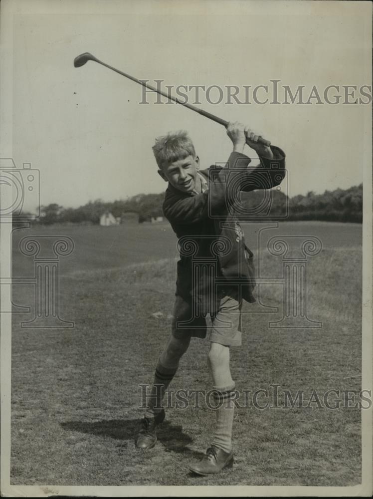 1922 Press Photo Child DH Spence age 12 on a golf course at Foreland - net33494 - Historic Images
