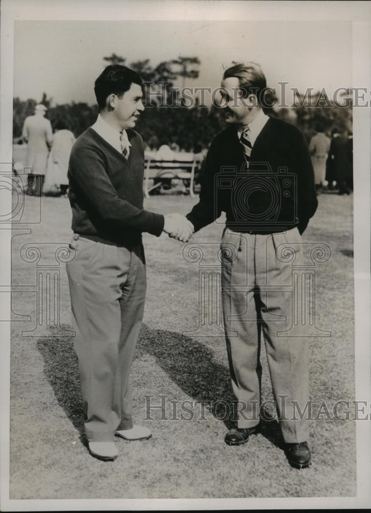 1936 Press Photo Paul Runyan congratulates Clarence Doser at PGA championship - Historic Images