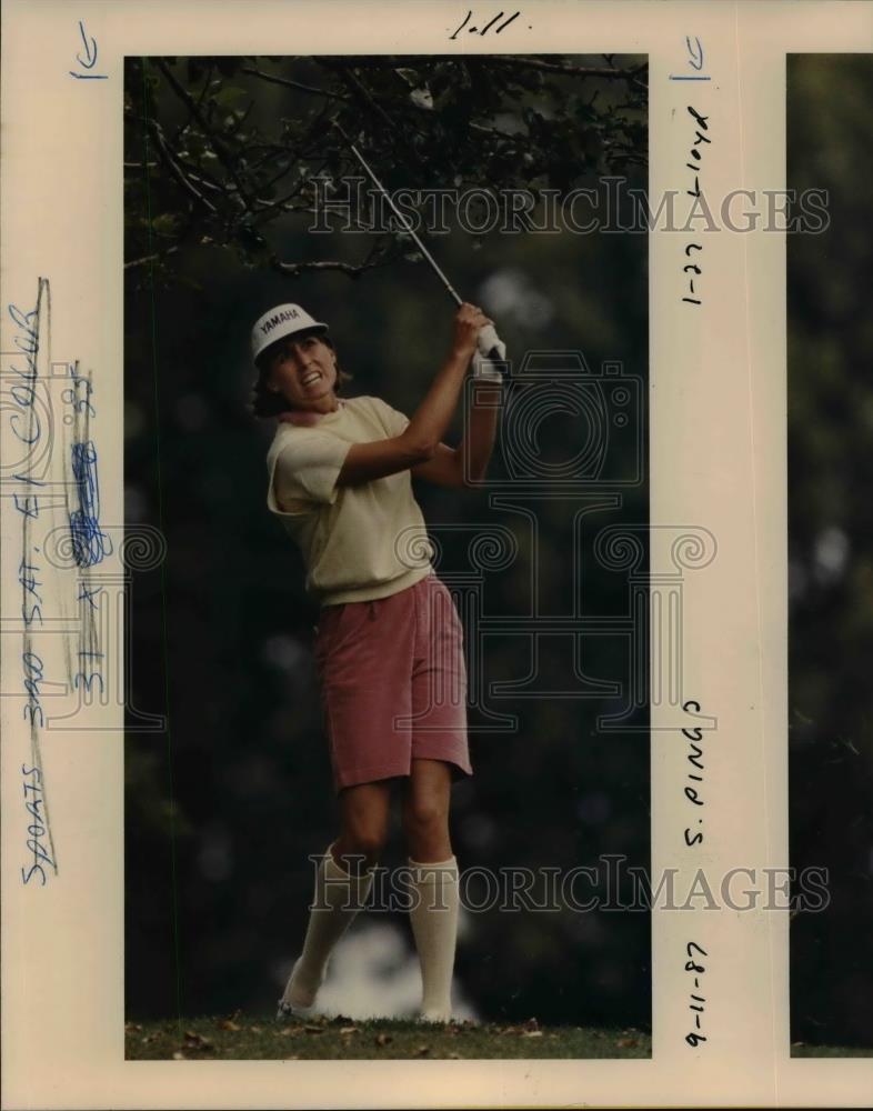 1987 Press Photo Chris Johnson Leads After the First Round, Golf - orc11448 - Historic Images